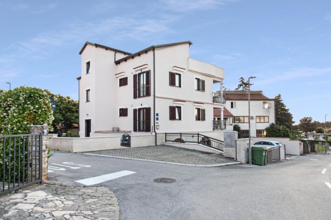 Apartments Villa Alba 포레치 외부 사진